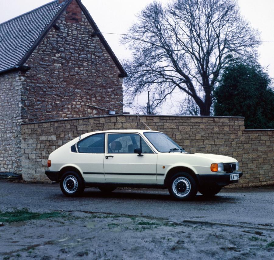  Alfa Romeo Alfasud Hatchback (901) 1981 года  (UK) (фото 2 из 2)